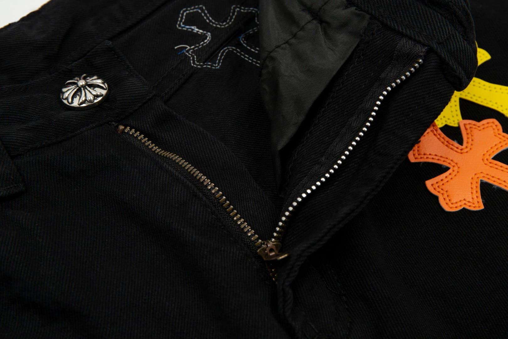 KO KE922# 市面唯一正確皮標版本 Chrome Hearts CH 克羅心 十字架刺繡做舊牛仔褲 - KO KE922# 市面唯一正確皮標版本 Chrome Hearts CH 克羅心 十字架刺繡做舊牛仔褲