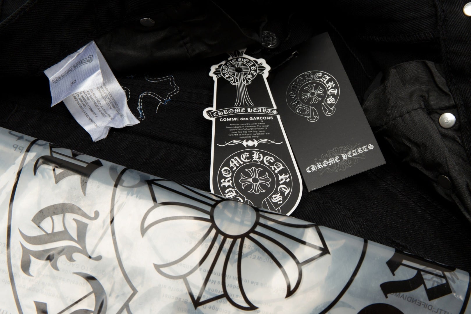 KO KE922# 市面唯一正確皮標版本 Chrome Hearts CH 克羅心 十字架刺繡做舊牛仔褲 - KO KE922# 市面唯一正確皮標版本 Chrome Hearts CH 克羅心 十字架刺繡做舊牛仔褲
