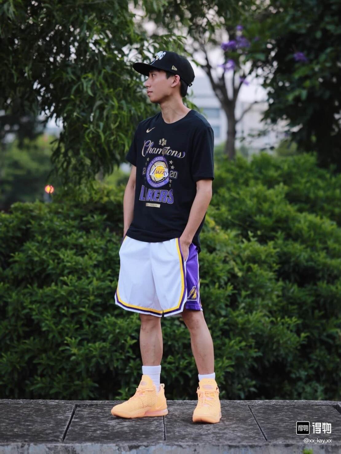 短褲 - 頂級刺繡版本 模特上身圖 Nike NBA Association Edition 湖人