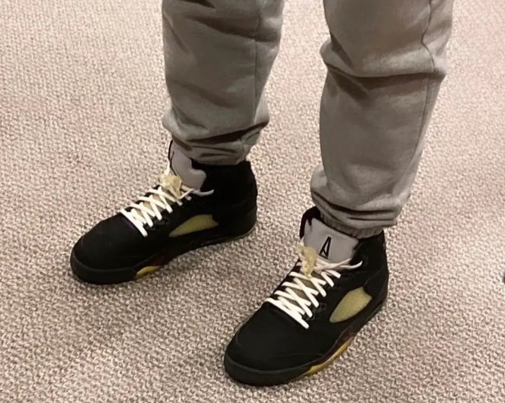FD1330-001, A Ma Maniére x Air Jordan 5 “Black” - 首次亮相：A Ma Manière x Air Jordan 5 “Black”