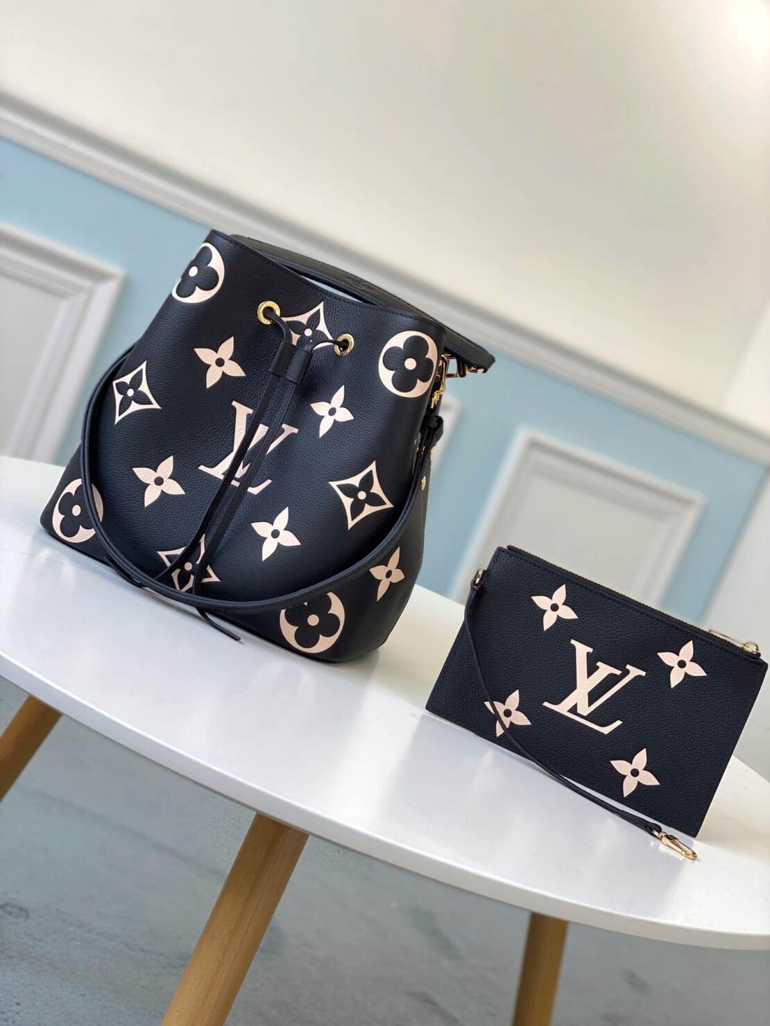 LOUIS VUITTON NEONOE, LOUIS VUITTON - LOUIS VUITTON NEONOE 老花印花 粒面牛皮革水桶包單肩斜挎手提包 中號 女款 黑色