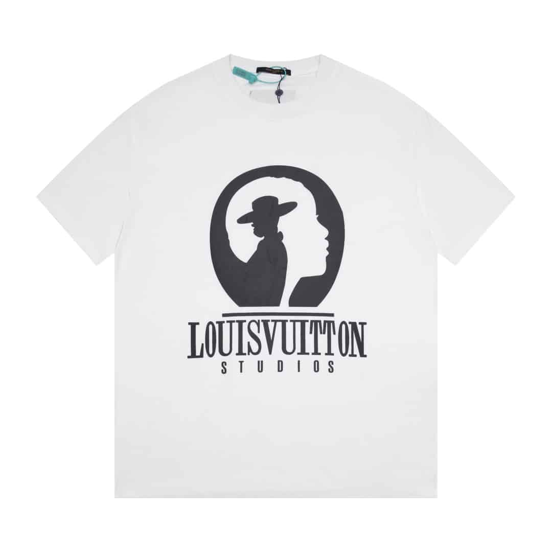 短褲, 短袖, T恤, LOUIS VUITTON, Burberry - DA高品 LV 路易威登 23SS最新款創意影城印花logoT恤 整件加入了微手感效果 跟原版十足手感。延用
