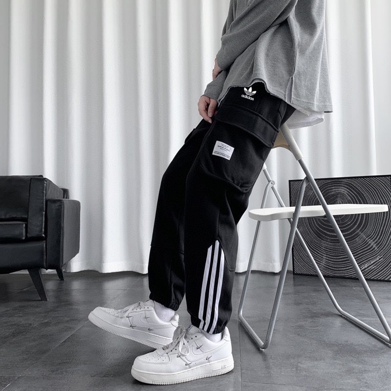 衛褲 - FY109# ⚠️品控款✨ Adidas 阿迪達斯 三葉草23ss新品 工裝多口袋三條槓束腳衛褲✨ ⭐採用