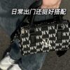 - I1093 韓國MLB YUF復古老花滿標子母刺繡提花托特包枕頭包單肩手提購物袋包潮 顏色黑白 白藍 尺