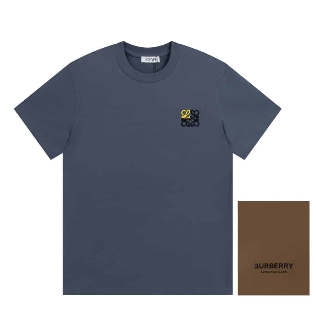 短袖, T恤 - BJK LOEW* 23SS刺繡logo情侶款短T 百看不膩的高級簡約風格 雙色立體刺繡LOEW 時尚魅力