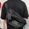- 獨家新款  MLB系列 NY紐約洋基隊刺繡字母logo老花腰包斜挎包 單肩包百搭男女情侶款