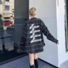 - TOMTB 女裝開衫毛衣 羊絨混紡四扣開衫 創新經典重現 色彩升級。沿襲TB精髓的「縮水美學」 短打 寬邊