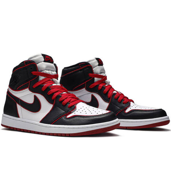 Air Jordan 1 RETRO HIGH OG “BLOODLINE” 555088 062