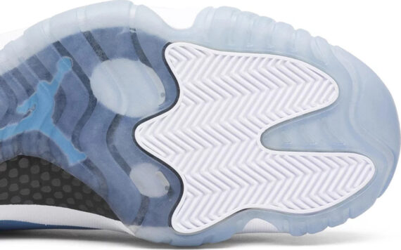Air Jordan 11 Retro “Pantone” 689479-405