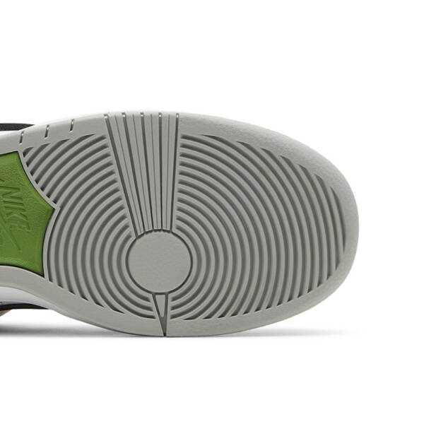 DUNK LOW SB “CHLOROPHYLL” BQ6817 011