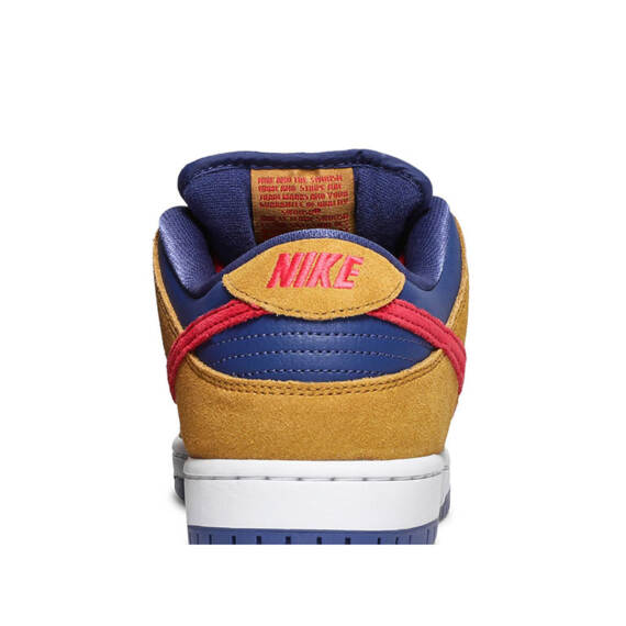 Dunk Low SB “Reverse Papa Bear” BQ6817 700