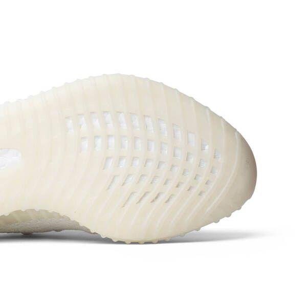 YEEZY BOOST 350 V2 “CREAM WHITE / TRIPLE WHITE” CP9366