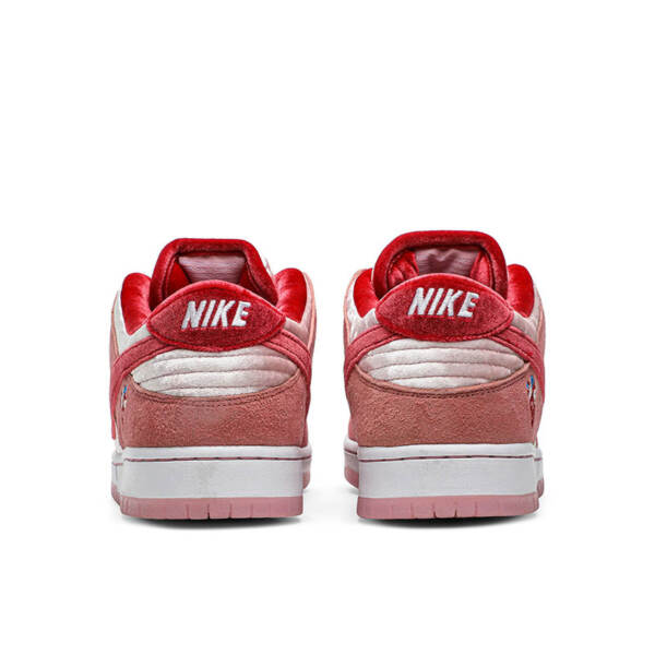 STRANGELOVE X DUNK LOW SB “VALENTINE”S DAY” CT2552 800