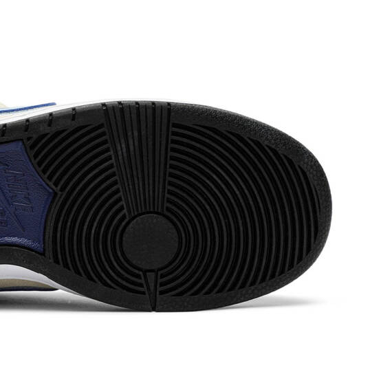 DUNK SB LOW “TRUCK IT” CT6688 200