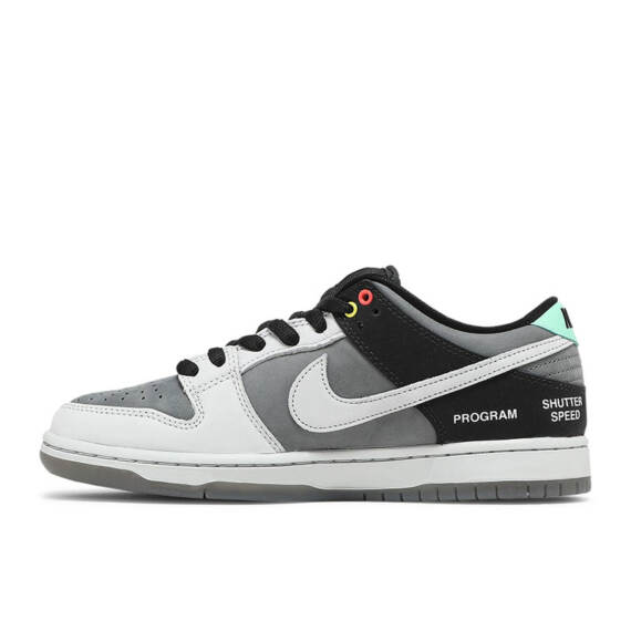 DUNK LOW SB “CAMCORDER” CV1659 001