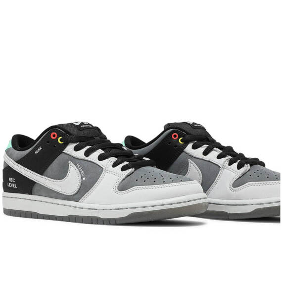 DUNK LOW SB “CAMCORDER” CV1659 001