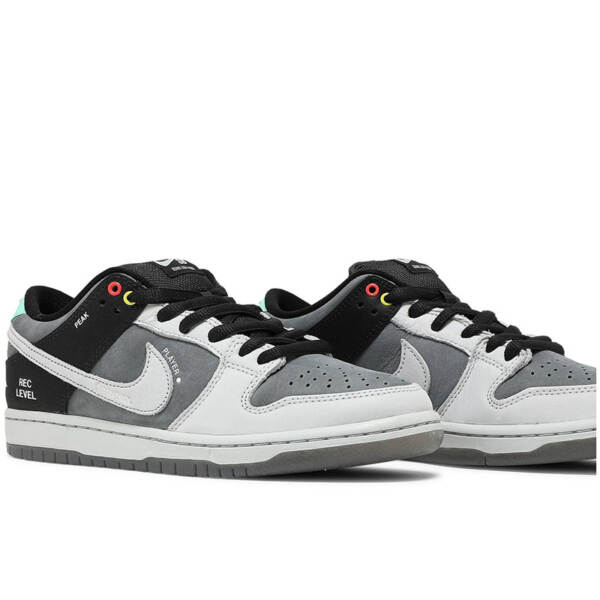 DUNK LOW SB “CAMCORDER” CV1659 001