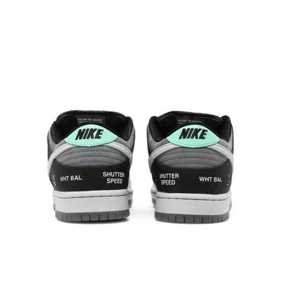 DUNK LOW SB “CAMCORDER” CV1659 001