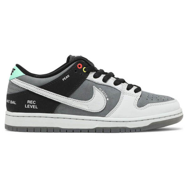 DUNK LOW SB “CAMCORDER” CV1659 001