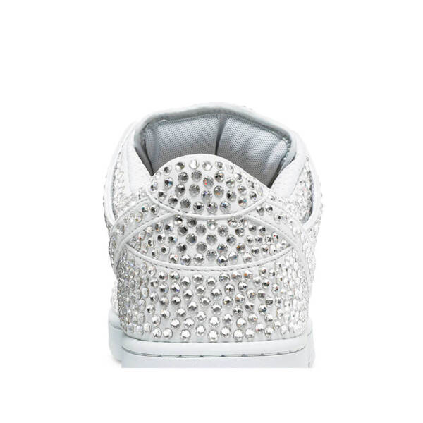 CACTUS PLANT FLEA MARKET X SWAROVSKI X DUNK LOW “PURE PLATINUM” CZ2670 001