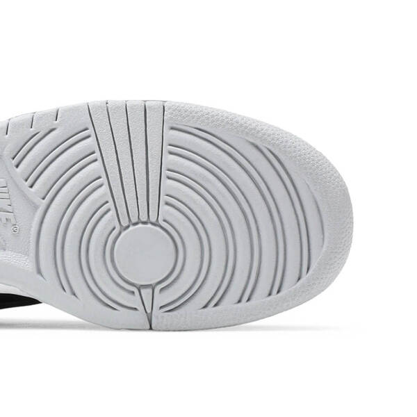 MEDICOM TOY X NIKE SB DUNK LOW OG QS CZ5127 001