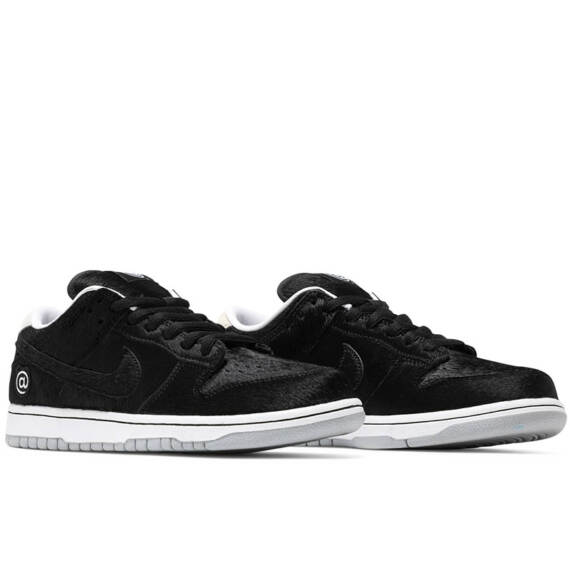 MEDICOM TOY X NIKE SB DUNK LOW OG QS CZ5127 001