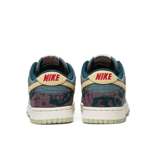 DUNK LOW “COMMUNITY GARDEN” CZ9747 900