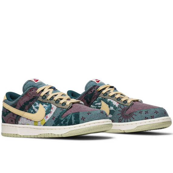 DUNK LOW “COMMUNITY GARDEN” CZ9747 900