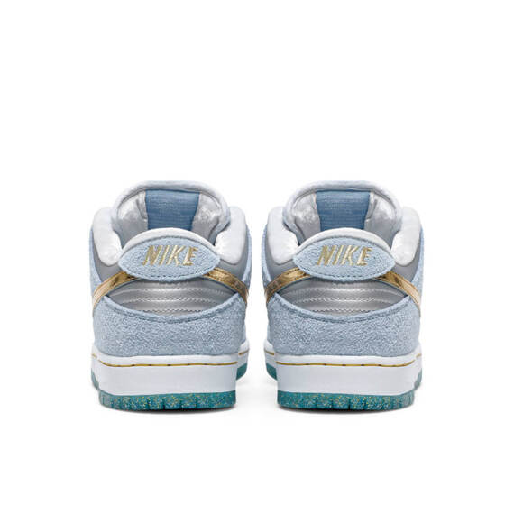SEAN CLIVER X DUNK LOW SB “HOLIDAY SPECIAL” DC9936 100