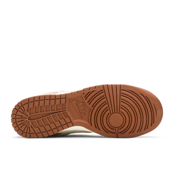DUNK LOW PREMIUM “MEDIUM CURRY” DD1390 100