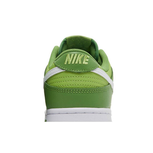 Dunk Low “Chlorophyll” DJ6188 300