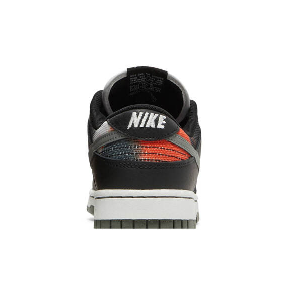 Dunk Low “Graffiti Pack – Black Red” DM0108 001