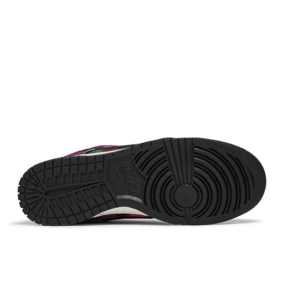 Dunk Low Premium “Graffiti” DM0108 002