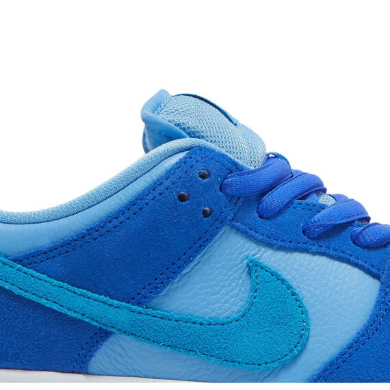 DUNK LOW PRO SB “FRUITY PACK – BLUE RASPBERRY” DM0807 400