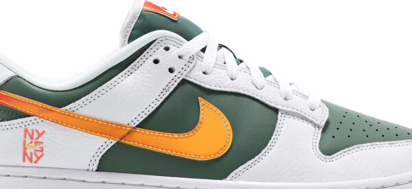 Dunk Low “NY vs NY” DN2489 300