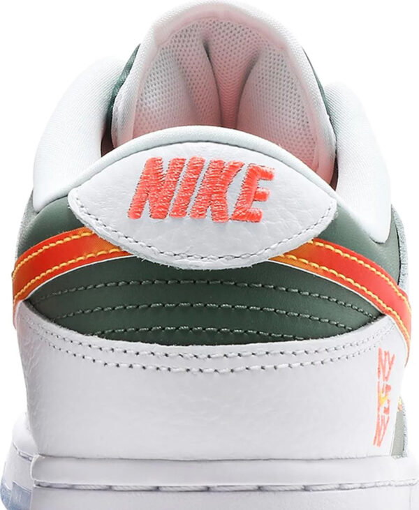 Dunk Low “NY vs NY” DN2489 300
