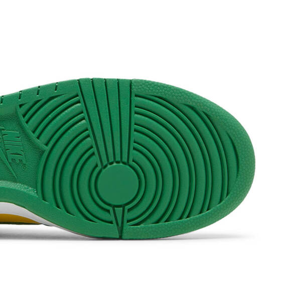 Supreme x Dunk High SB “By Any Means – Brazil” DN3741 700