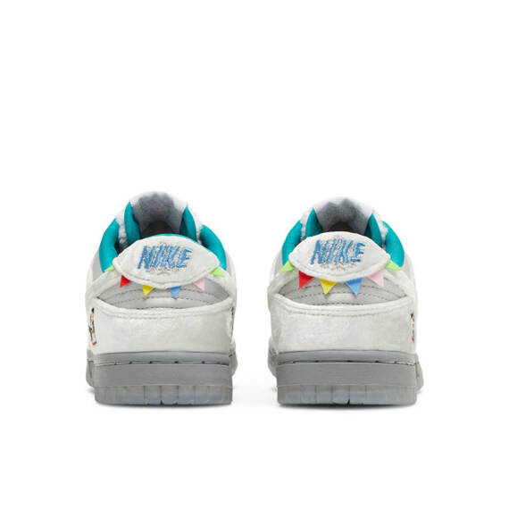 Dunk Low “Ice” DO2326 001
