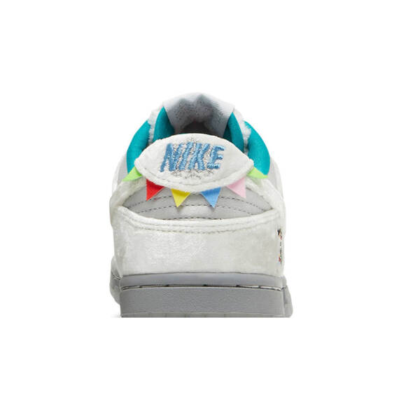 Dunk Low “Ice” DO2326 001