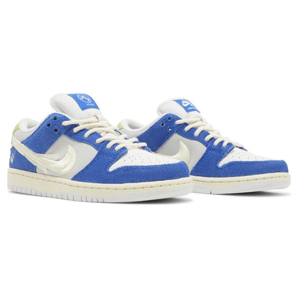 FLY STREETWEAR X DUNK LOW PRO SB DQ5130-400