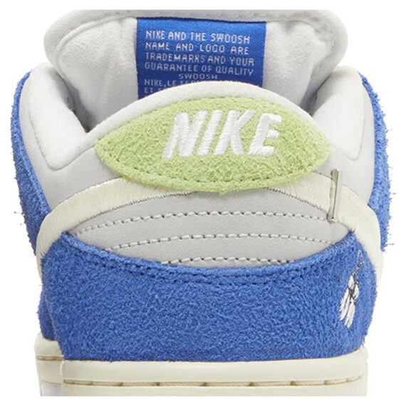 FLY STREETWEAR X DUNK LOW PRO SB DQ5130-400