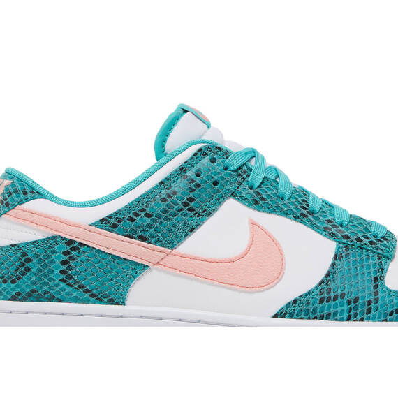 DUNK LOW “WASHED TEAL SNAKESKIN” DR8577 300