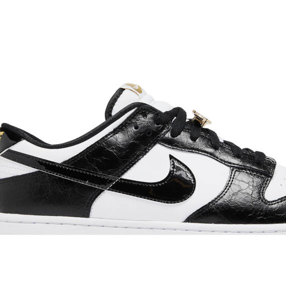 Dunk Low SE “World Champ” DR9511 100