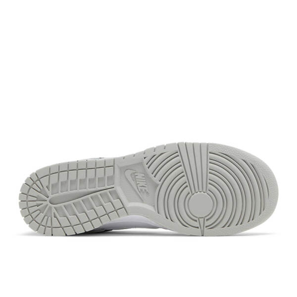 DUNK LOW SE “LOTTERY PACK – GREY FOG” DR9654 001