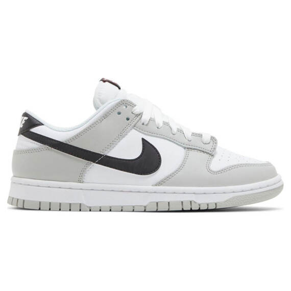 DUNK LOW SE “LOTTERY PACK – GREY FOG” DR9654 001