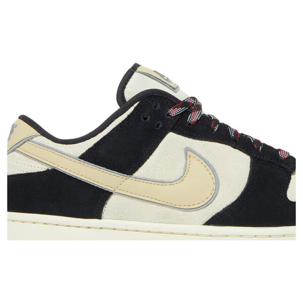 DUNK LOW LX “BLACK SUEDE” DV3054 001