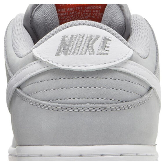 DUNK LOW PRO ISO SB “WOLF GREY GUM” DV5464 001