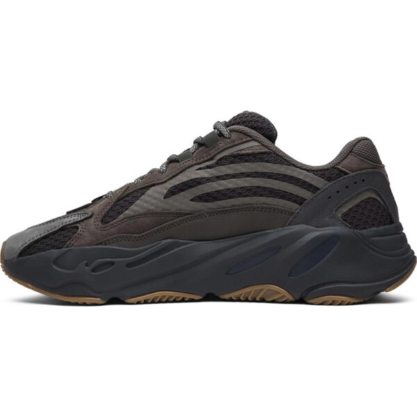 “Special Price” yeezy Boost 700 V2 “Geode” EG6860-TJ