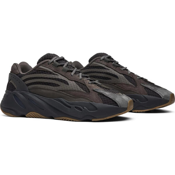 “Special Price” yeezy Boost 700 V2 “Geode” EG6860-TJ