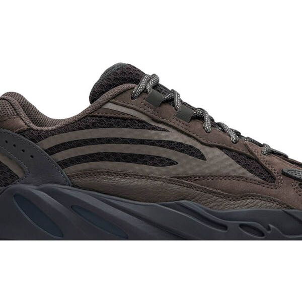 YEEZY BOOST 700 V2 “GEODE” EG6860